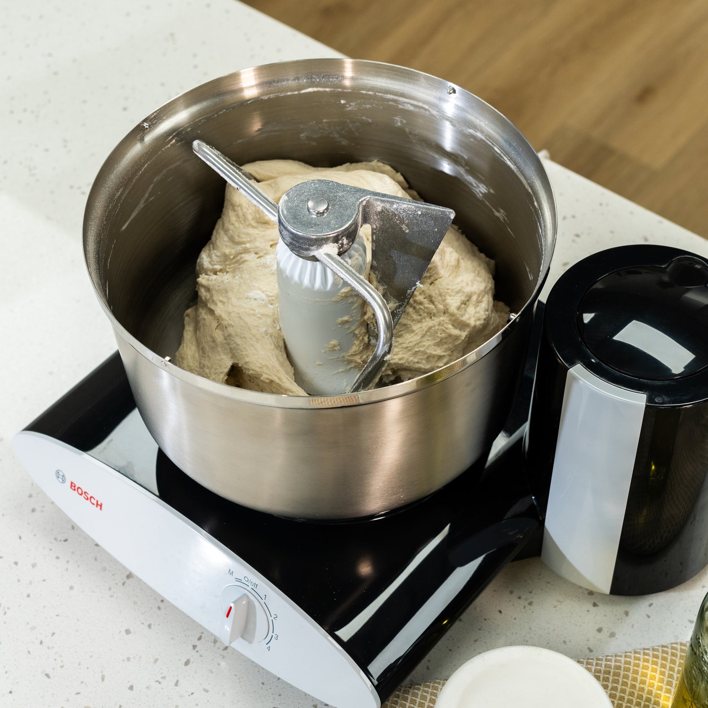 Bosch Universal Plus Mixer Black